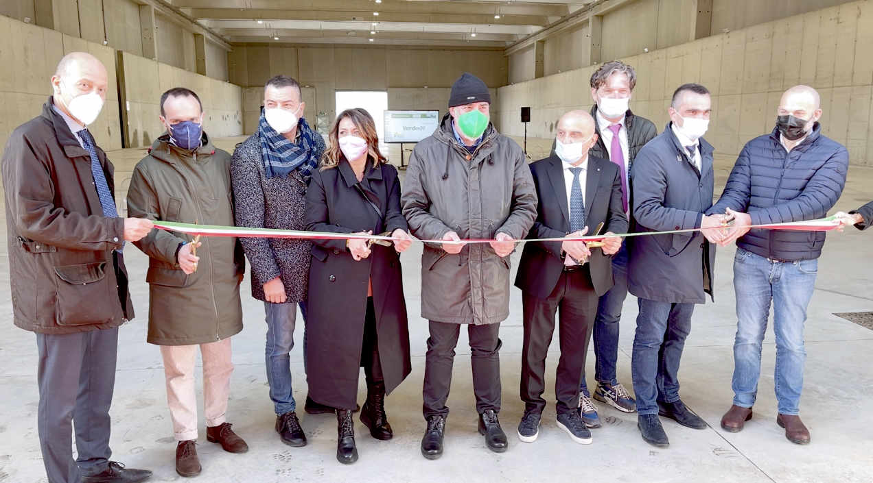 Nasce “Verde 70”: la linea di compostaggio del polo tecnologico – foto/video Nasce “Verde 70”: la linea di compostaggio del polo tecnologico – foto/video