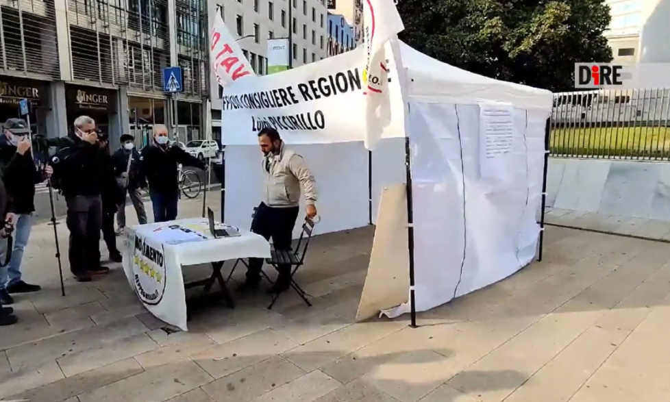Il M5S Lombardia espelle il consigliere ‘no green pass’ Luigi Piccirillo