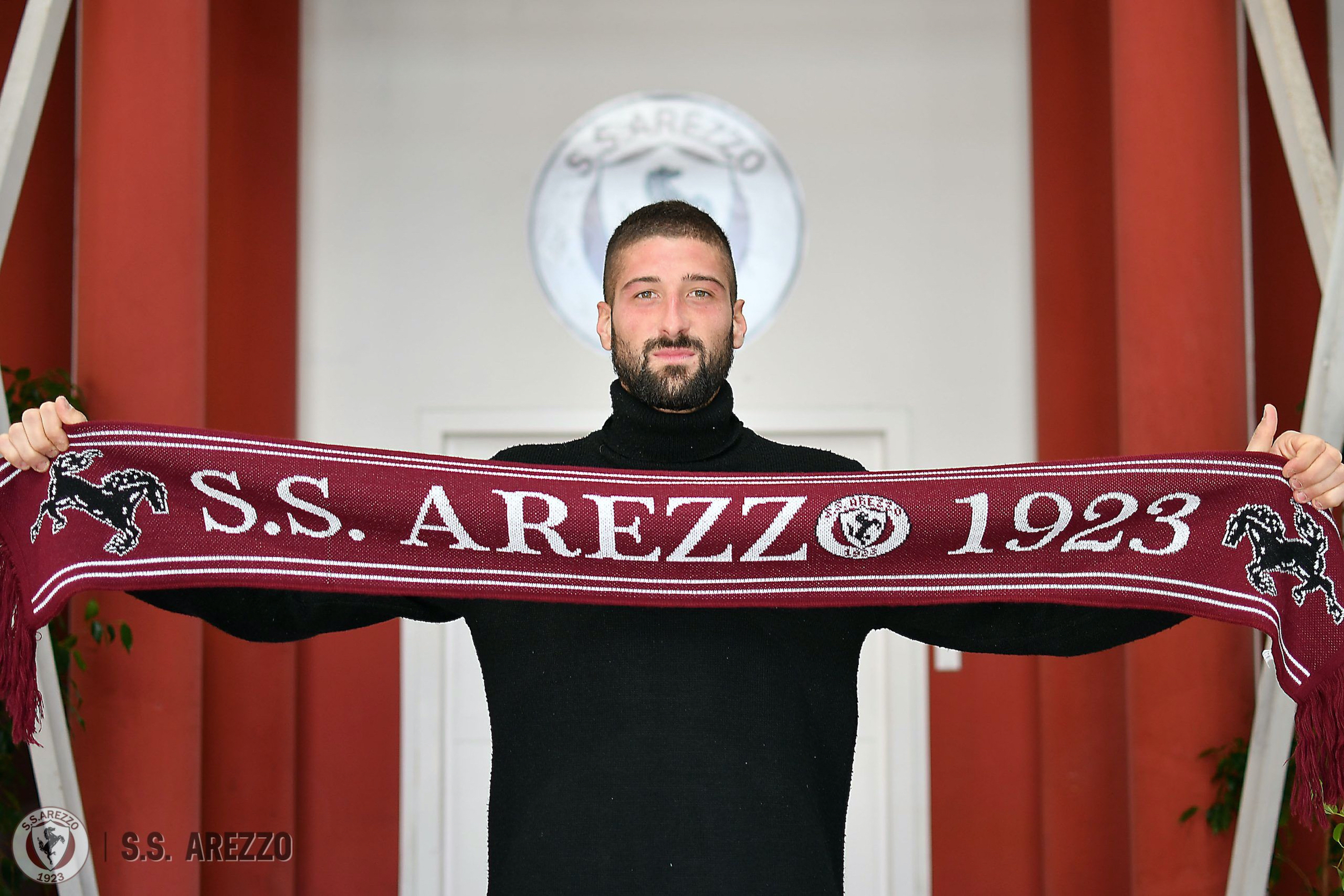 Frosali veste l’amaranto