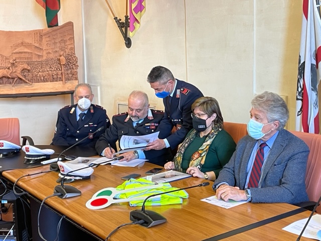 Arezzo: arriva la firma del protocollo sugli “assistenti pedonali”