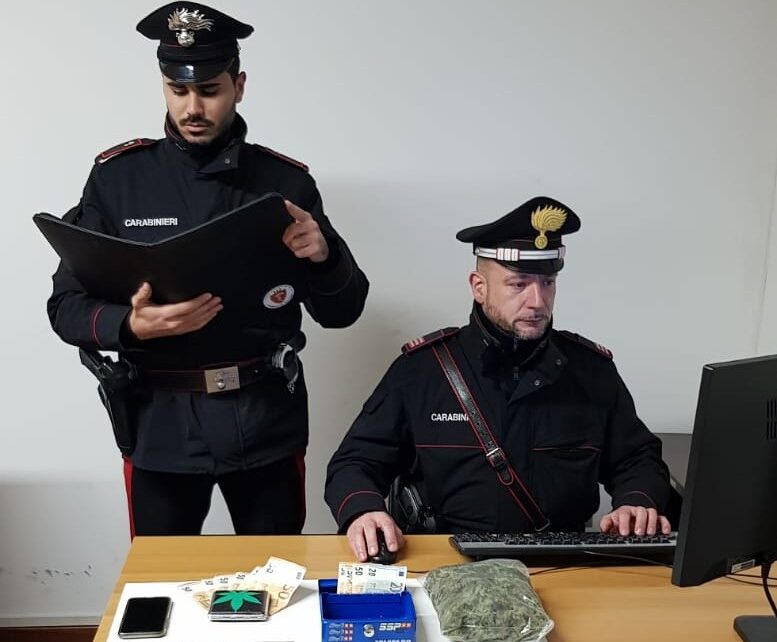 Detenzione ai fini di spaccio: arrestato un ventenne a Sansepolcro