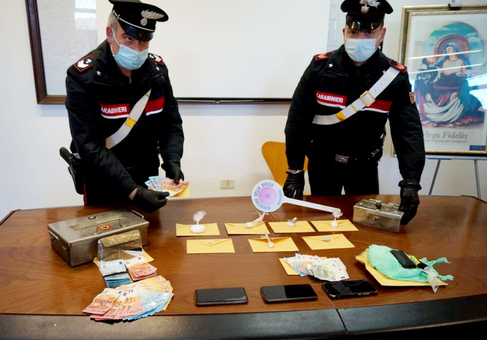 Montevarchi: due denunce di stranieri irregolari e un arresto in flagranza di uno spacciatore