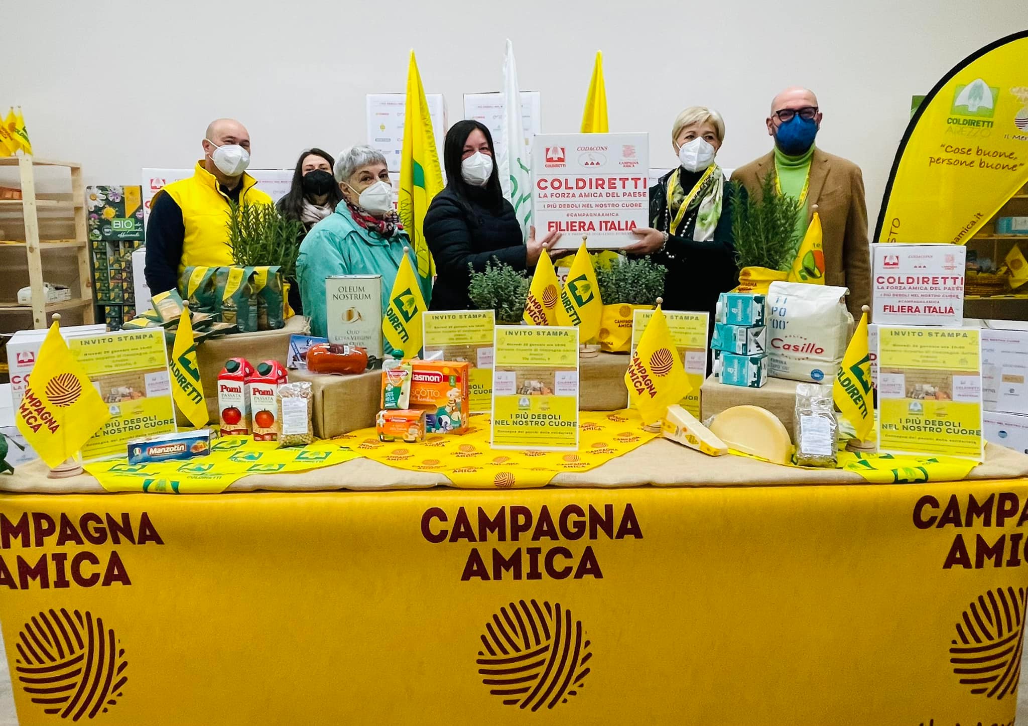 Solidarietà, Coldiretti: dal Mercato coperto di Campagna Amica i pacchi alle famiglie bisognose