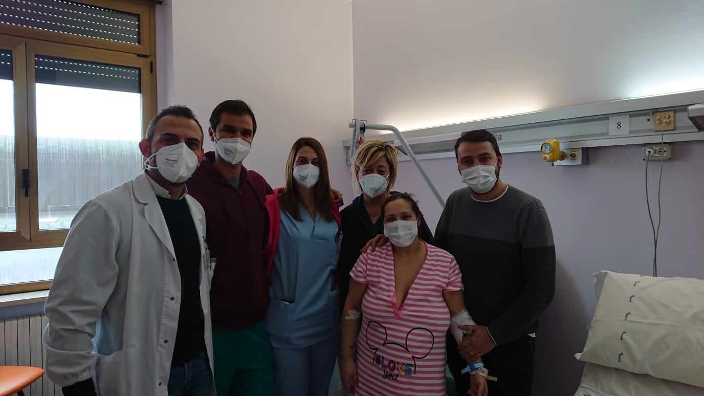 Staffetta tra due gemellini italiani e un bambino indiano. Si chiude un anno record per le nascite in provincia di Arezzo