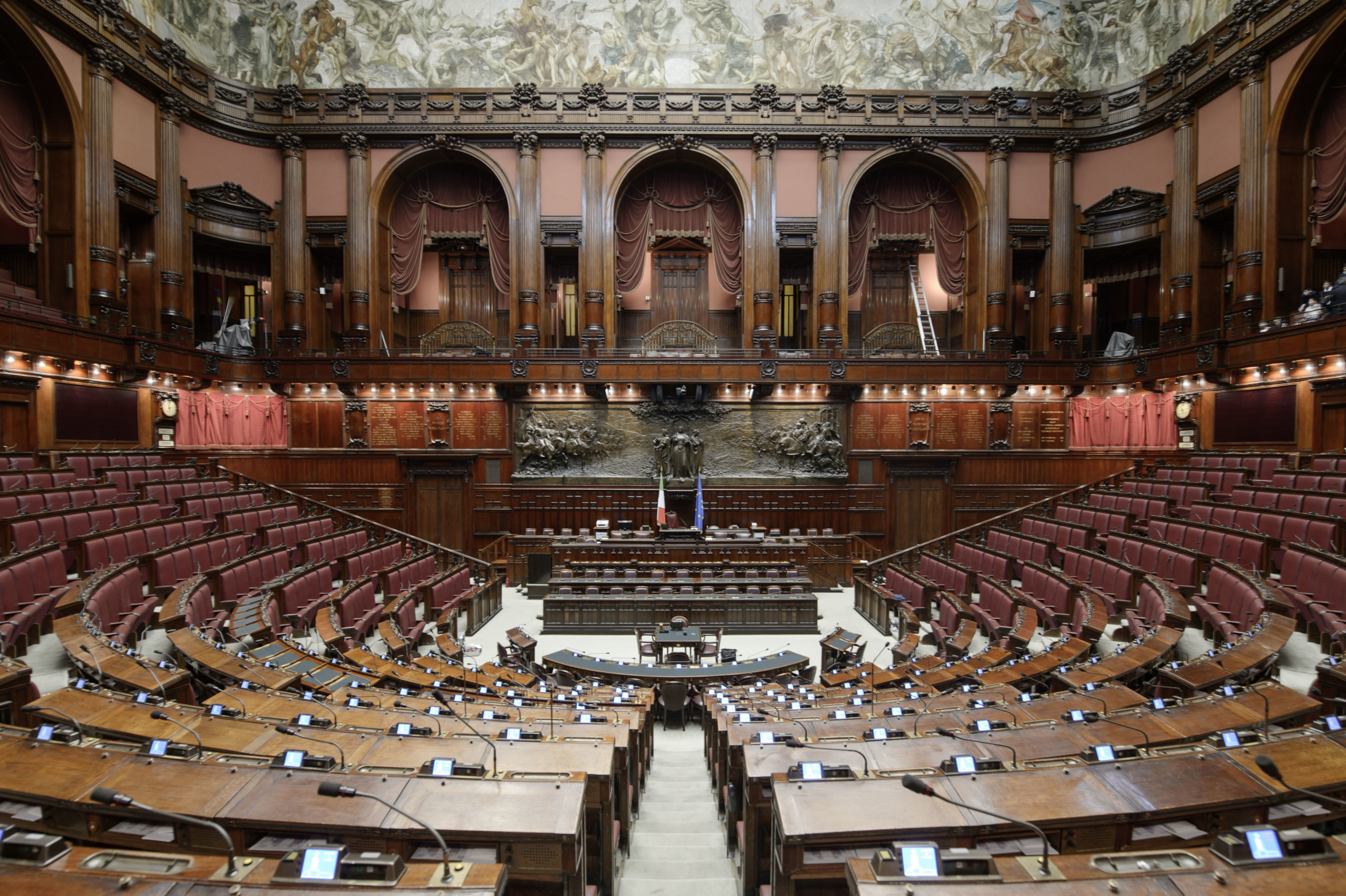 Quirinale, finito lo spoglio: schede bianche e voti in libertà