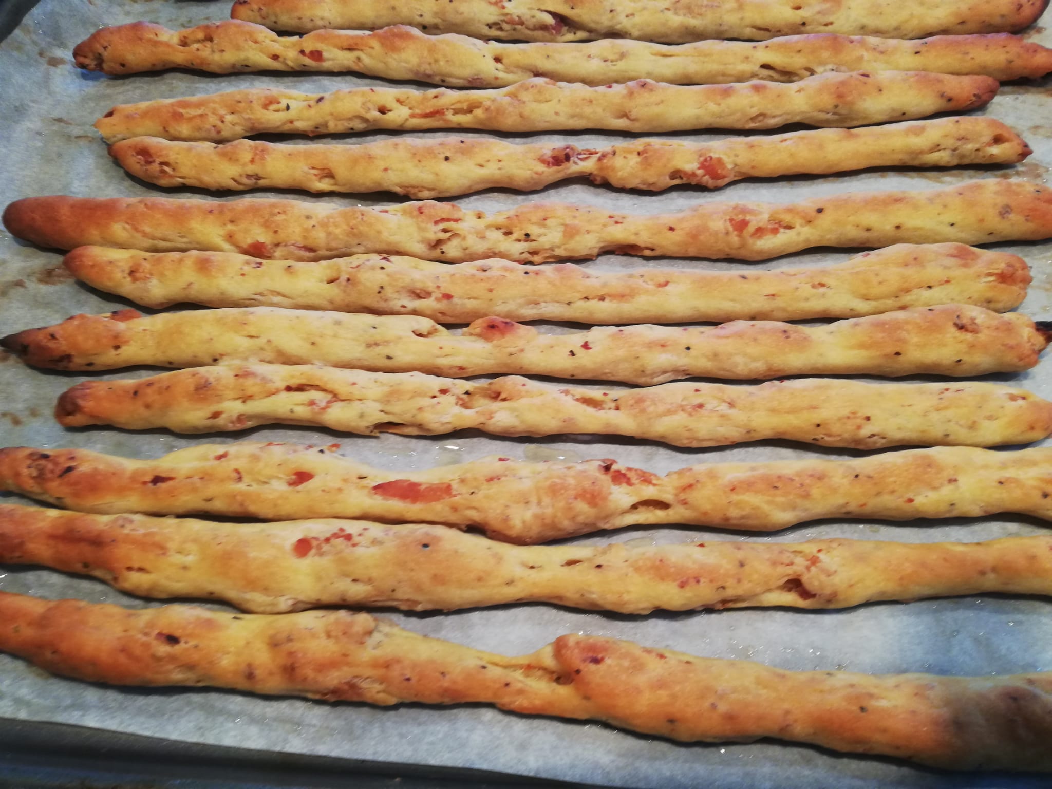 Grissini croccanti, velocissimi, pancetta e pecorino