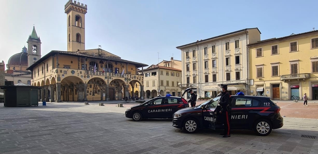 Movida in Valdarno: controlli a tappeto su oltre 80 persone e 2 locali. 3 i soggetti denunciati