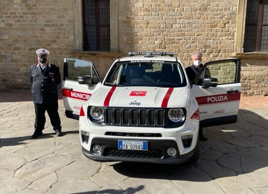 La nuova jeep Renegade: si amplia il parco auto a disposizione della PM