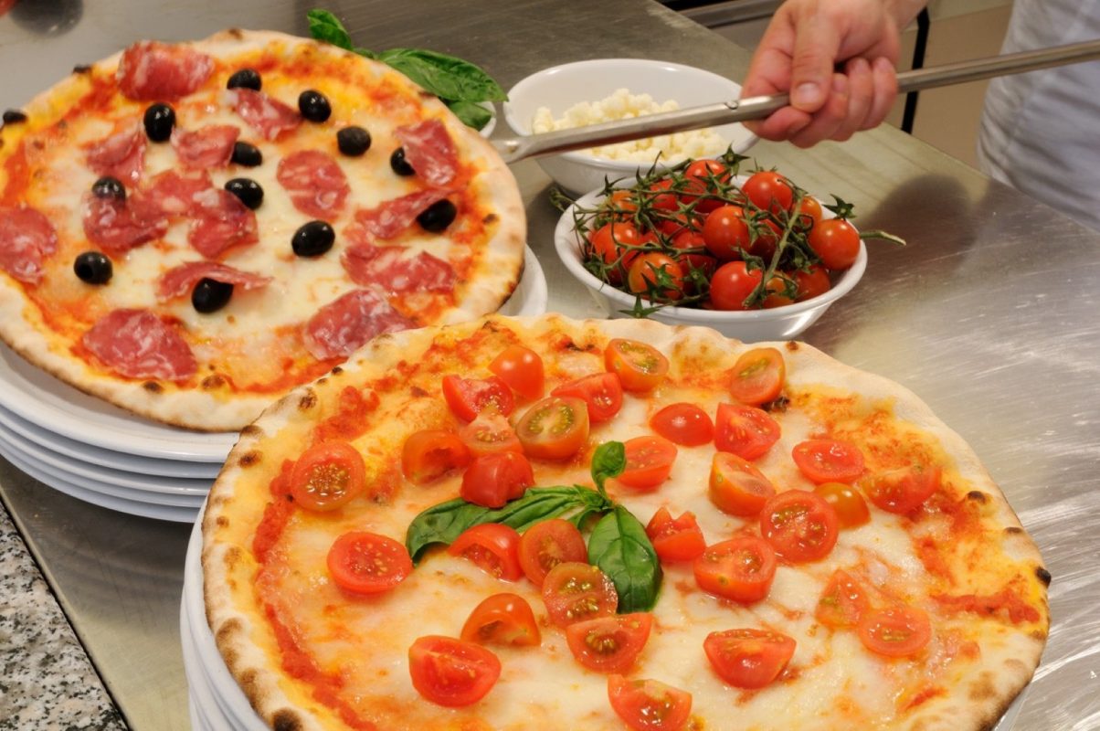 Porta Sant’Andrea: Aperitivo e Pizza al Quartiere