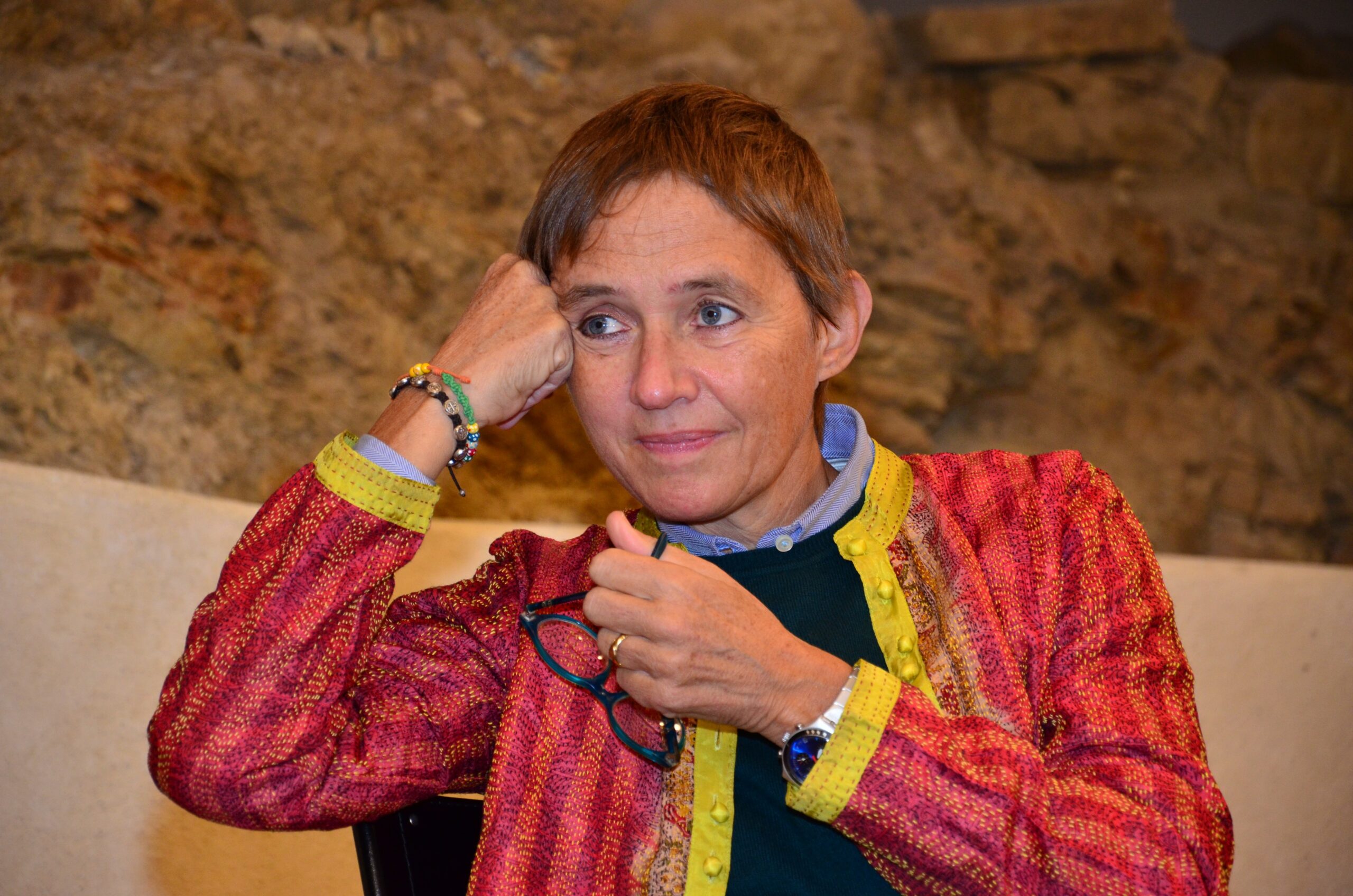 Sarebbe bello riprendere a vivere: Susanna Tamaro scrive a Mario Draghi