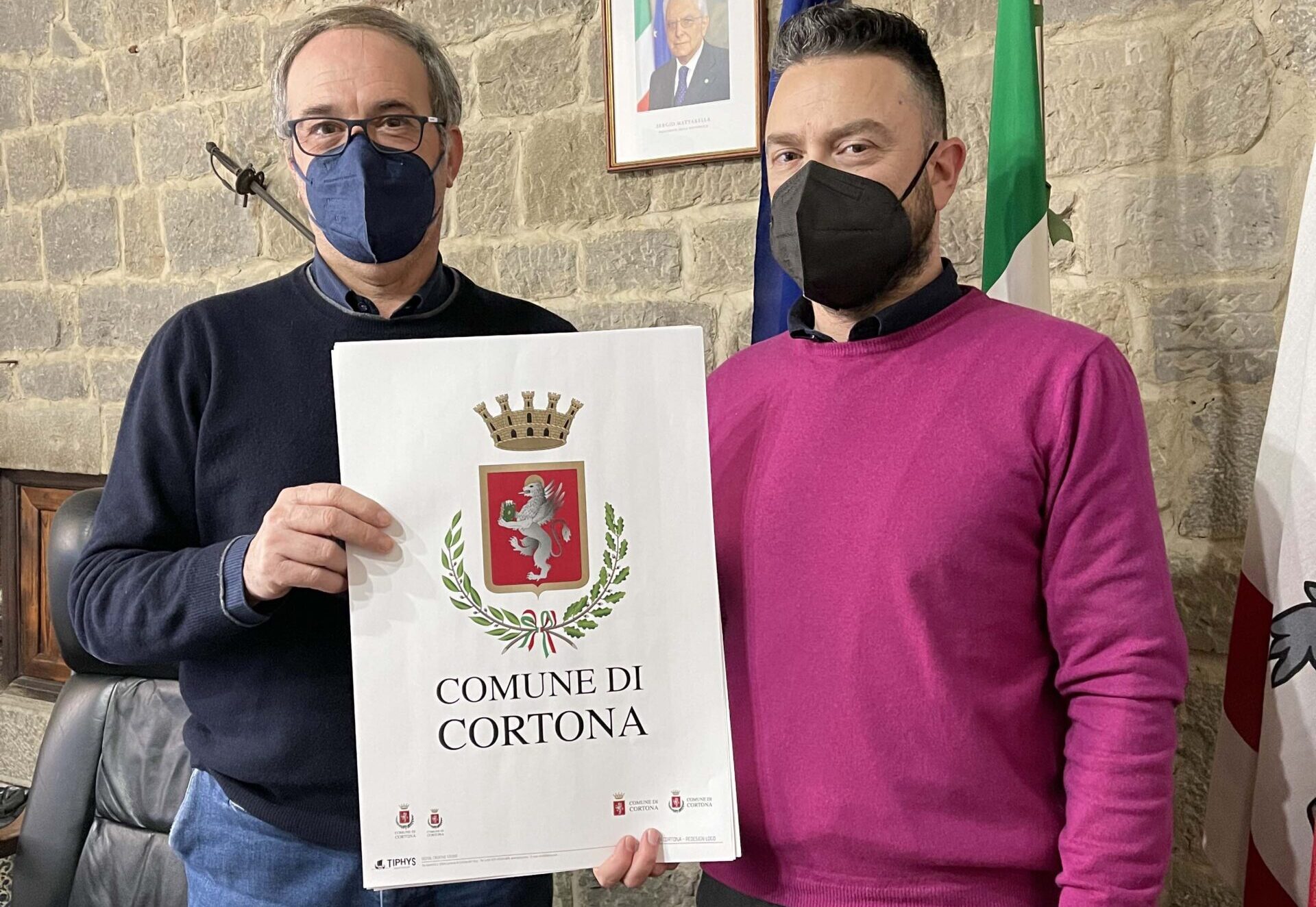 Cortona, quando lo stemma comunale è al passo coi tempi: un progetto grafico fra tradizione e innovazione