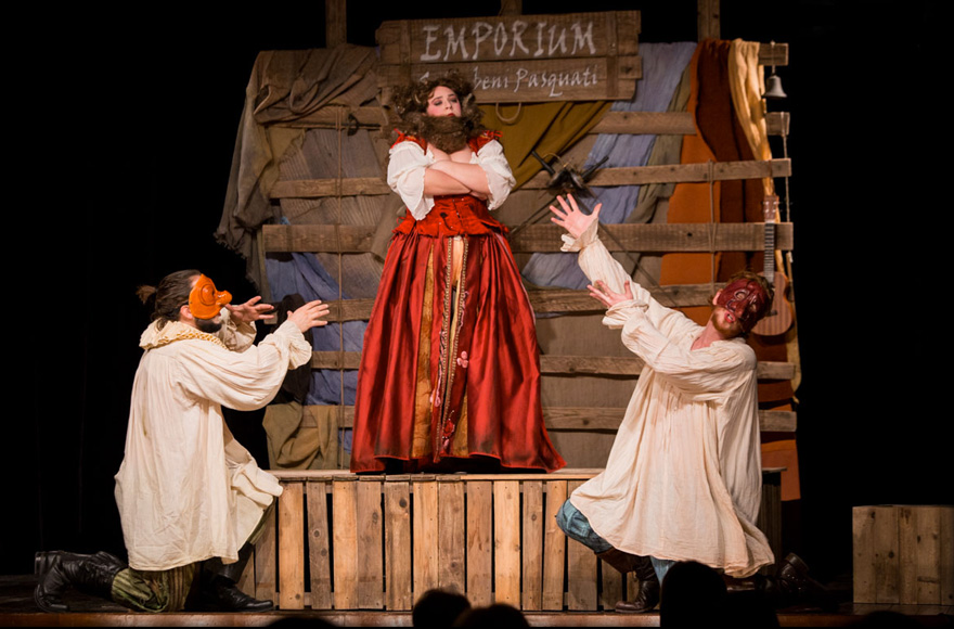 Cortona, la stagione teatrale prosegue con «Romeo e Giulietta, l’amore è saltimbanco»
