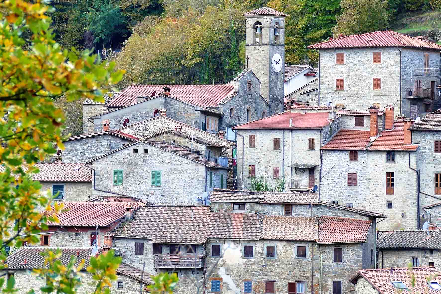 “Le domeniche di Raggiolo”, la rassegna di primavera del borgo casentinese