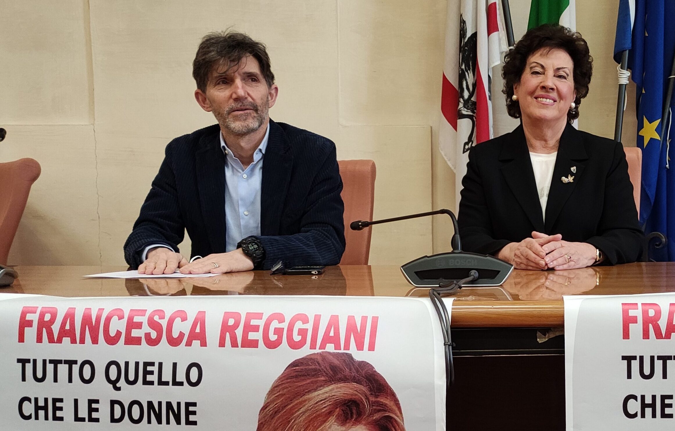 Francesca Reggiani al Teatro Petrarca con “Tutto quello che le donne (non) dicono”