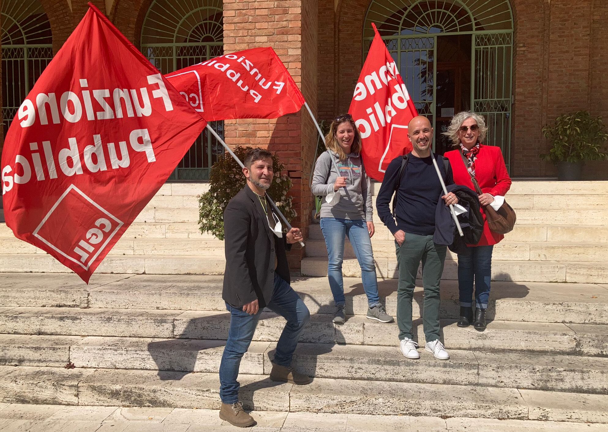 “È ora di dare risposte: risorse per contratti e assunzioni in sanità’, presidio anche ad Arezzo della Fp Cgil 