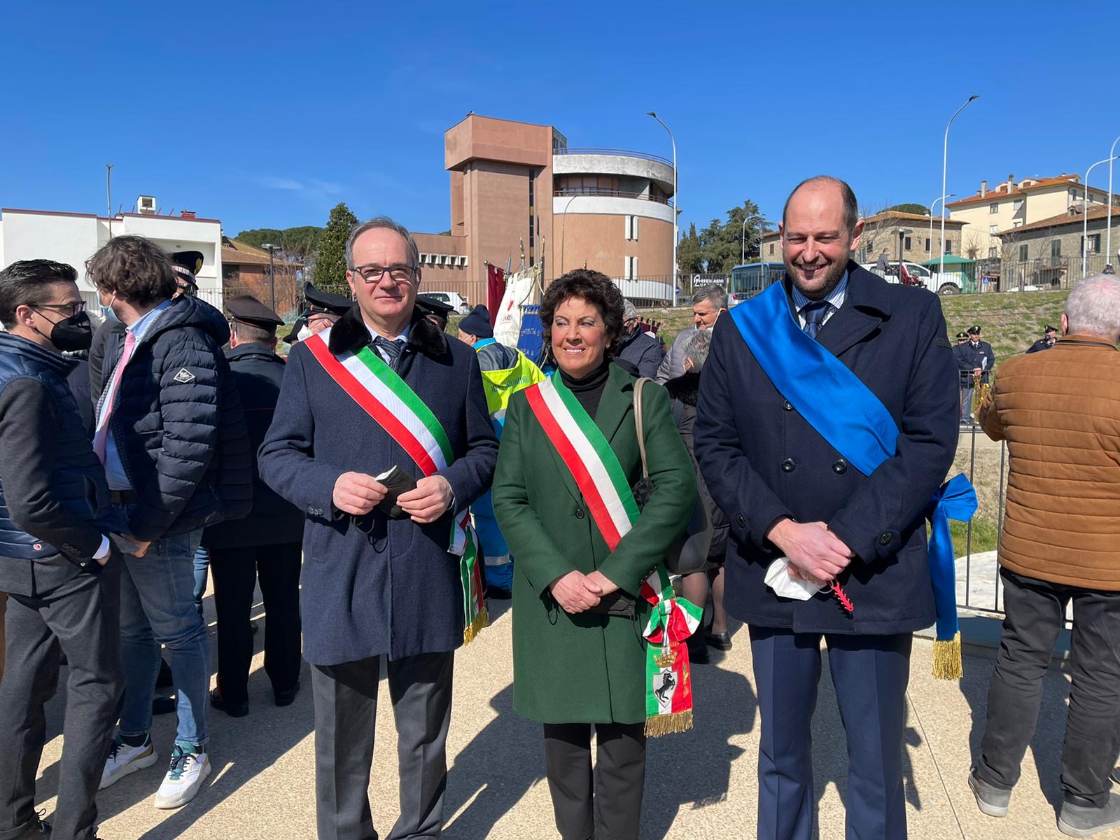 Cortona, intitolato a Emanuele Petri il parco di via Sandrelli di Camucia. Festa con la Fanfara della Polizia e gli studenti