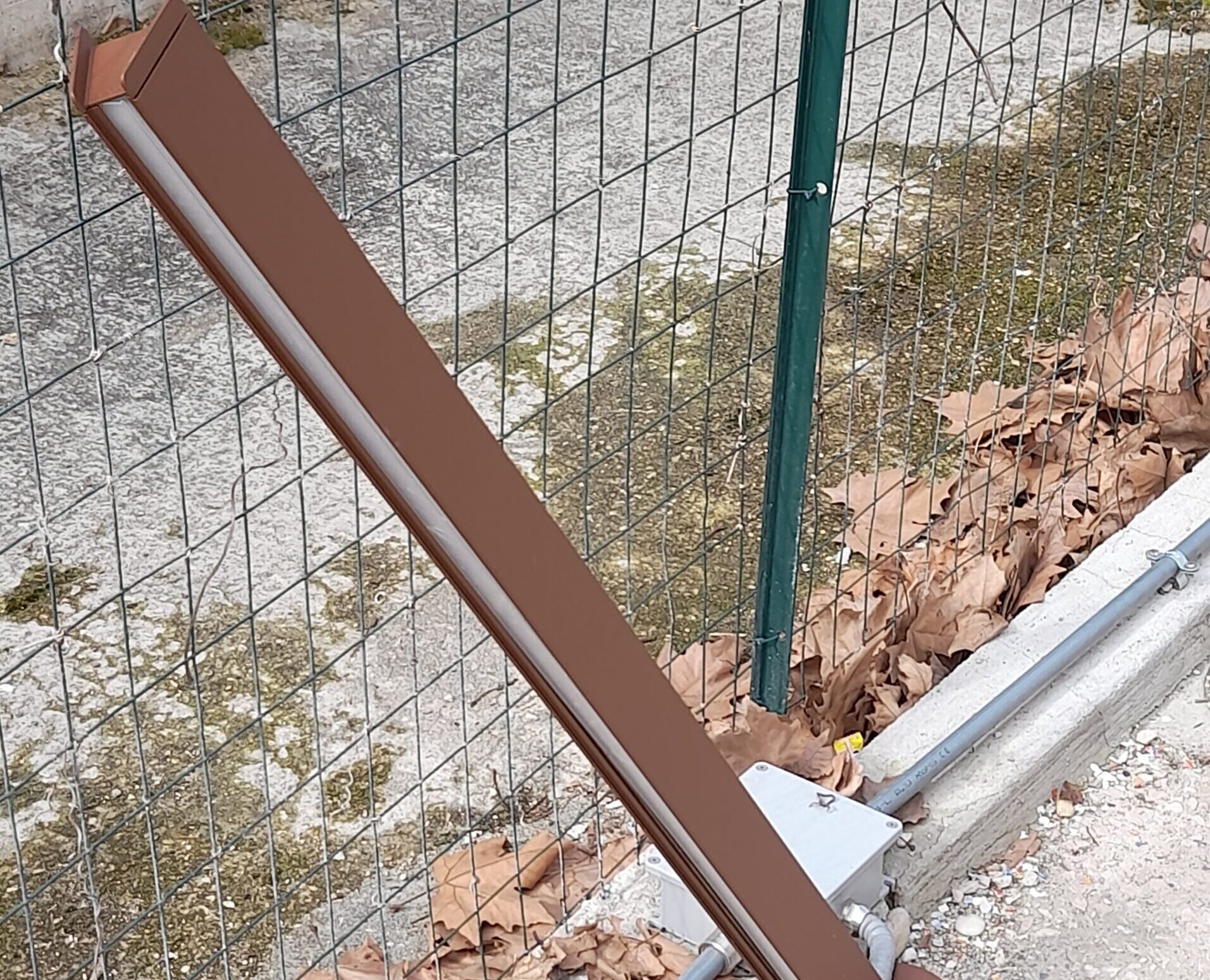San Giovanni Valdarno: atti vandalici alla pista ciclabile di via Genova