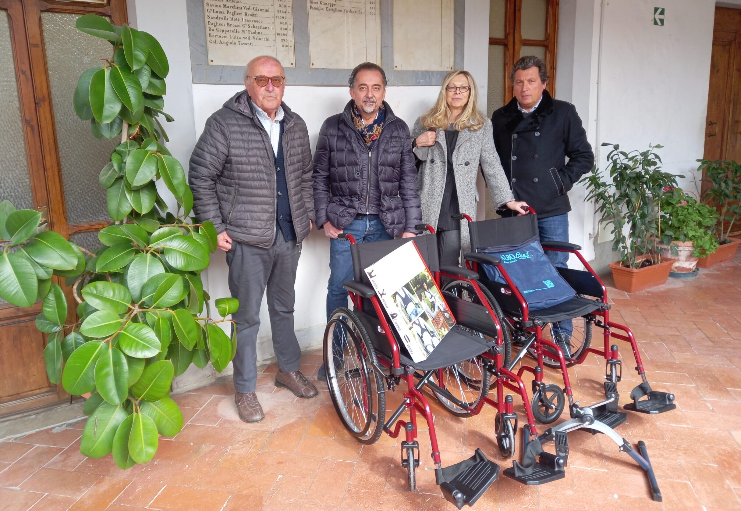 Donati ausili sanitari all’Ente Serristori da parte della famiglia Naldi in nome del compianto Mario