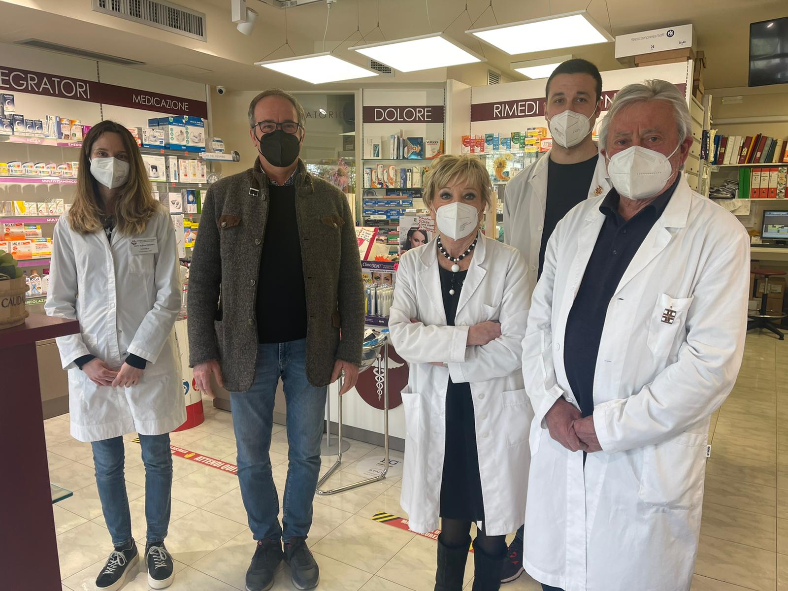 Cortona: farmacia di campagna effettua 500 vaccini e il sindaco si congratula