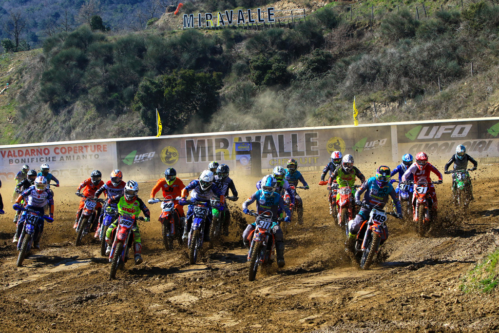 Spettacolo ed emozioni a Montevarchi per la prima del campionato toscano