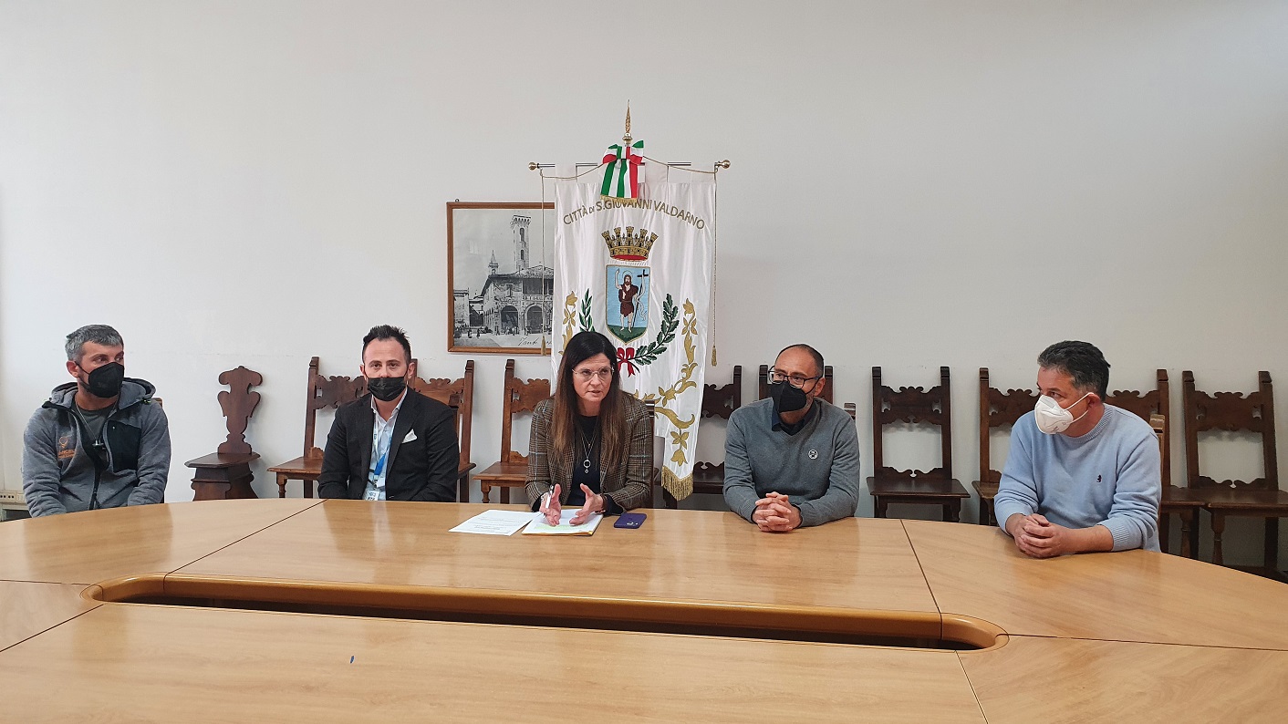 Valorizzazione e manutenzione delle aree verdi delle rotatorie di San Giovanni Valdarno grazie alla sponsorizzazione di società e aziende private