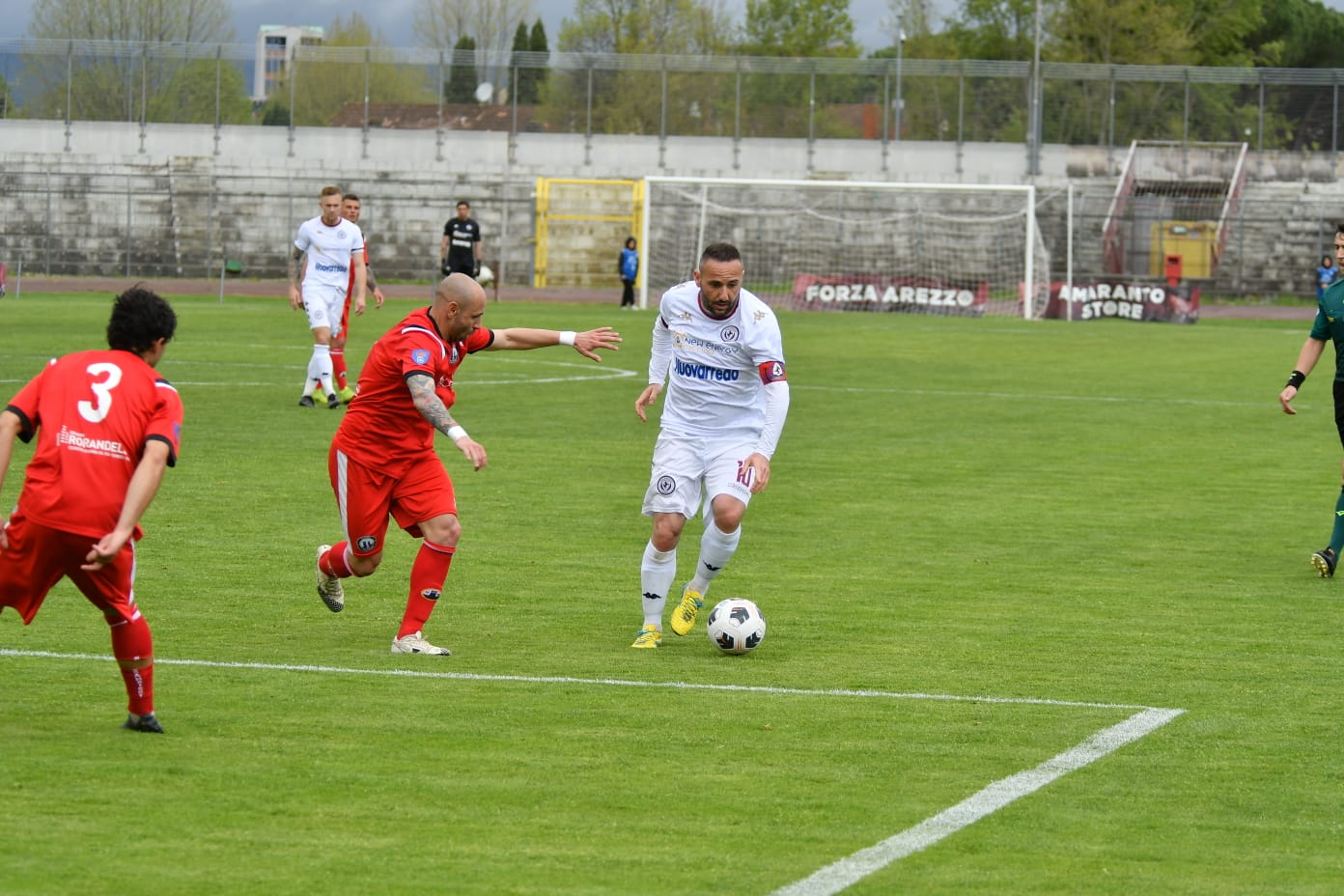 Un gol per tempo e l’Arezzo si prende i tre punti contro lo Scandicci (2-0)