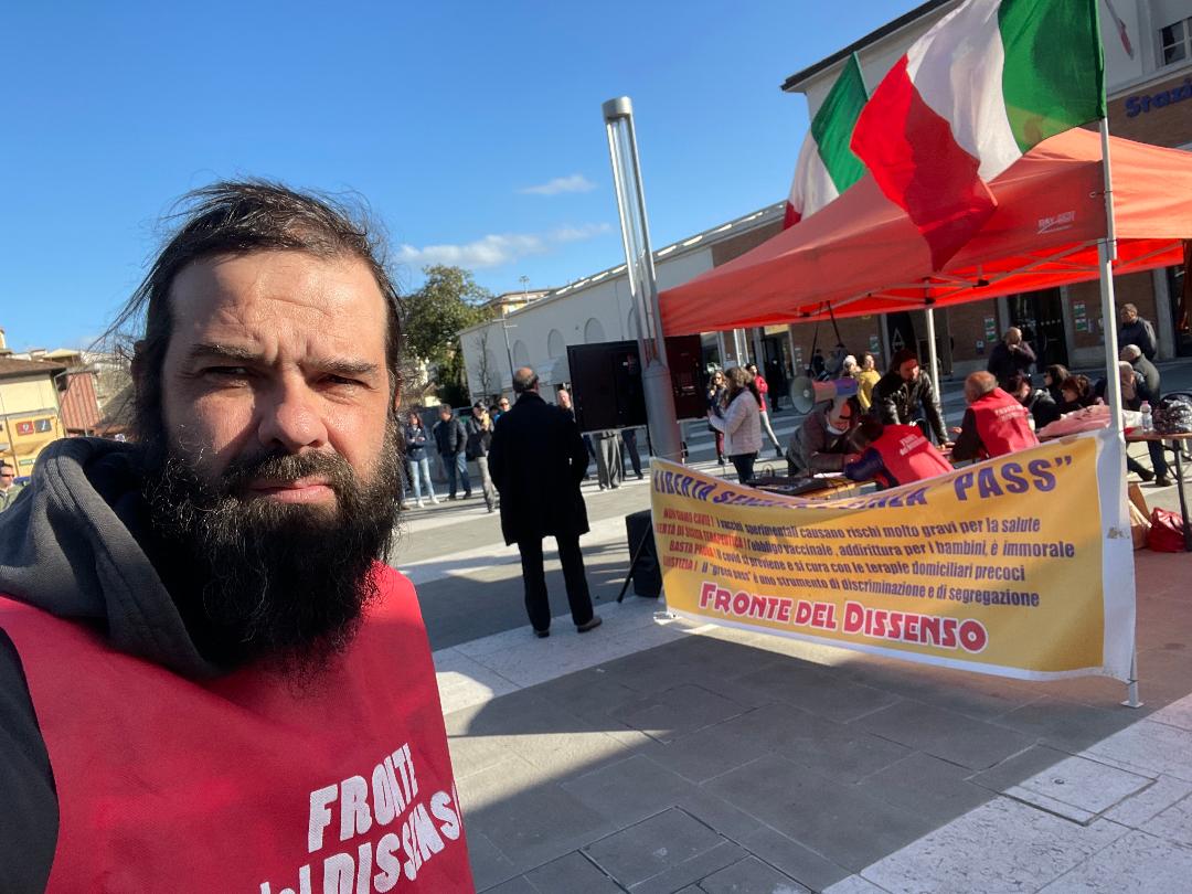 Fronte Dissenso: “Inaccettabili le dichiarazioni del Dr. Farnetani in merito all’imposizione delle mascherine per bambini e adolescenti”