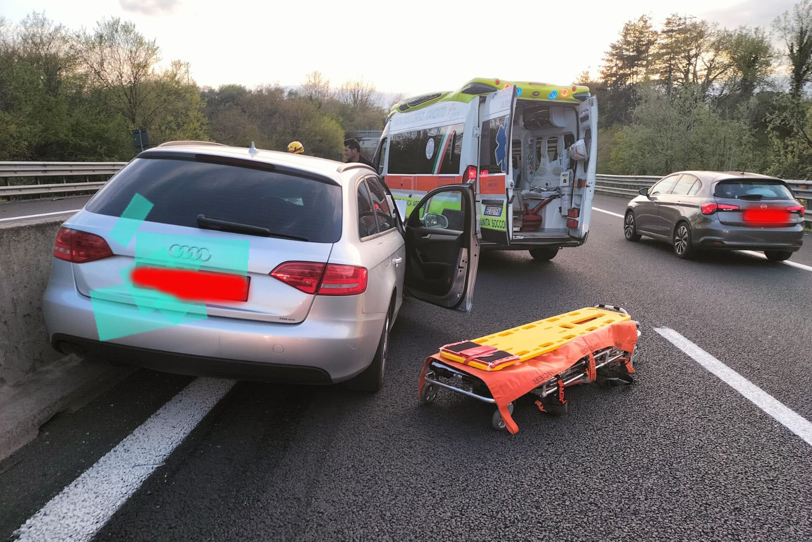 Incidente in A1: due auto coinvolte, 2 persone in codice giallo alla Gruccia