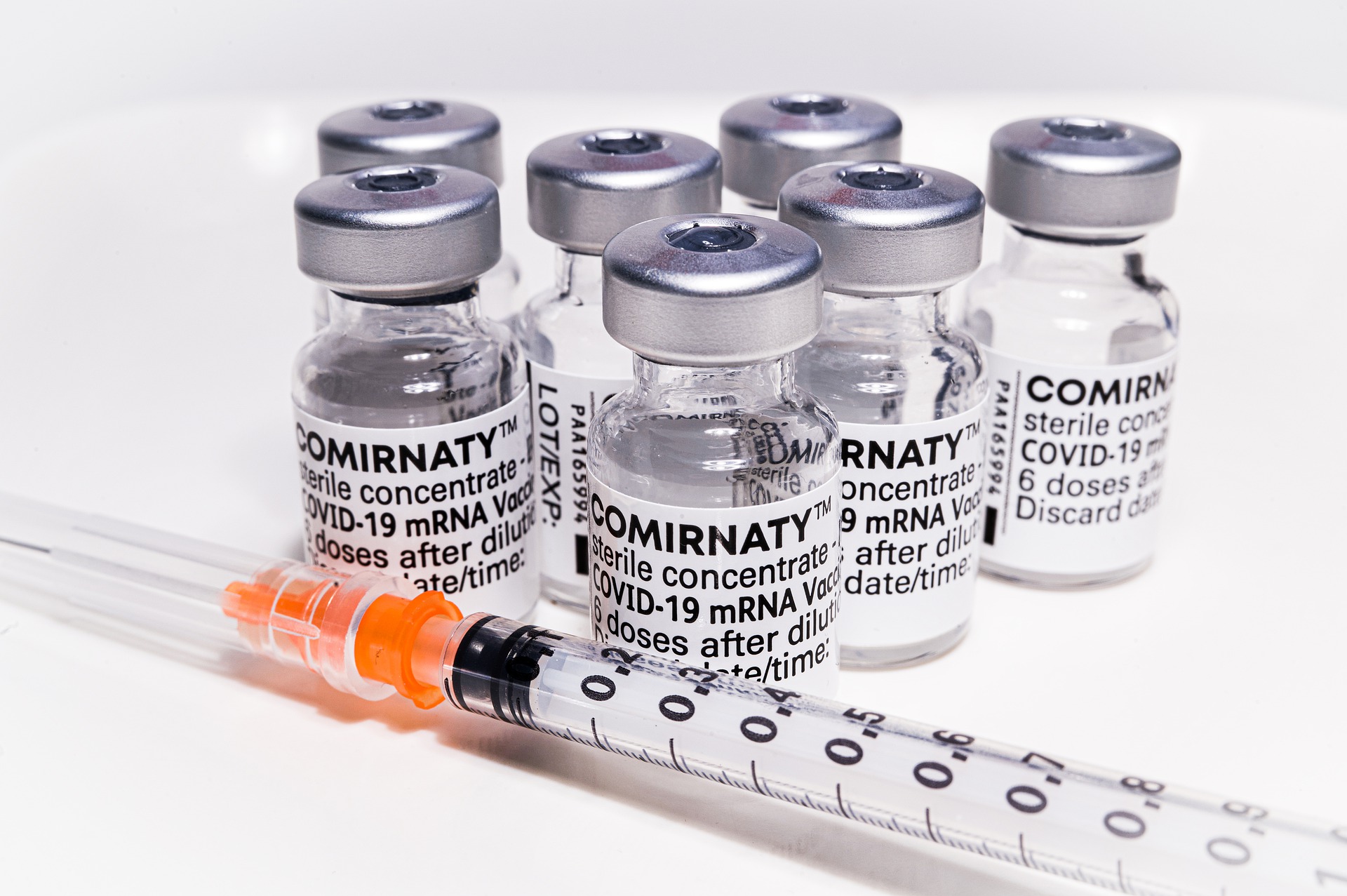 Sono circa 10 milioni le dose inutilizzate di vaccino Comirnaty di Pfizer BioNTech nel nostro Paese