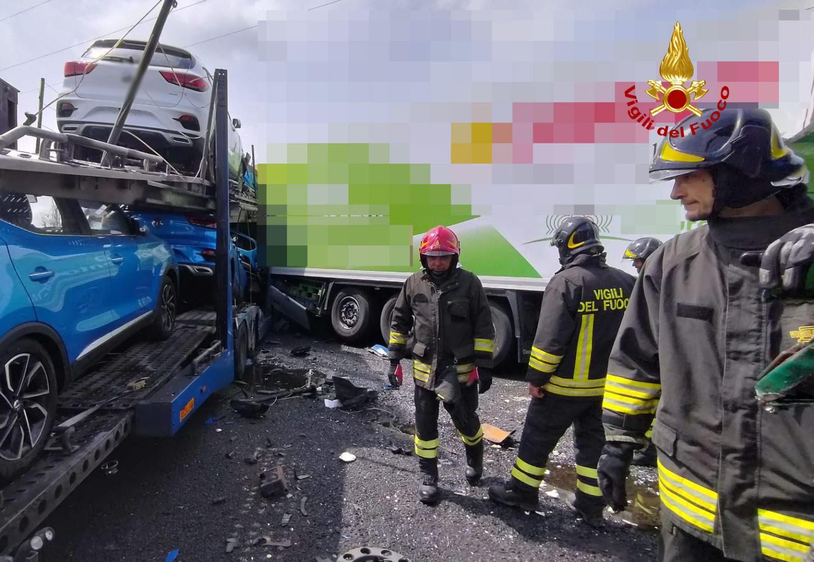 Incidente fra due mezzi pesanti in A1, l’intervento dei vigili del fuoco
