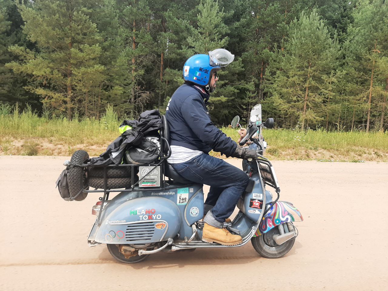 Ancora in vespa da Milano a Tokyo di Fabio Cofferati