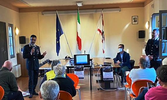 Truffe e furti: i carabinieri incontrano i cittadini delle fasce più deboli in vari comuni della provincia