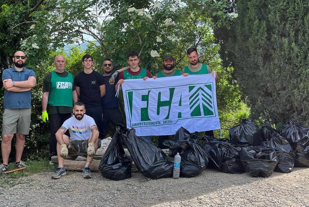 L’associazione “Foresta che Avanza” ha ripulito la torre di Gnicche