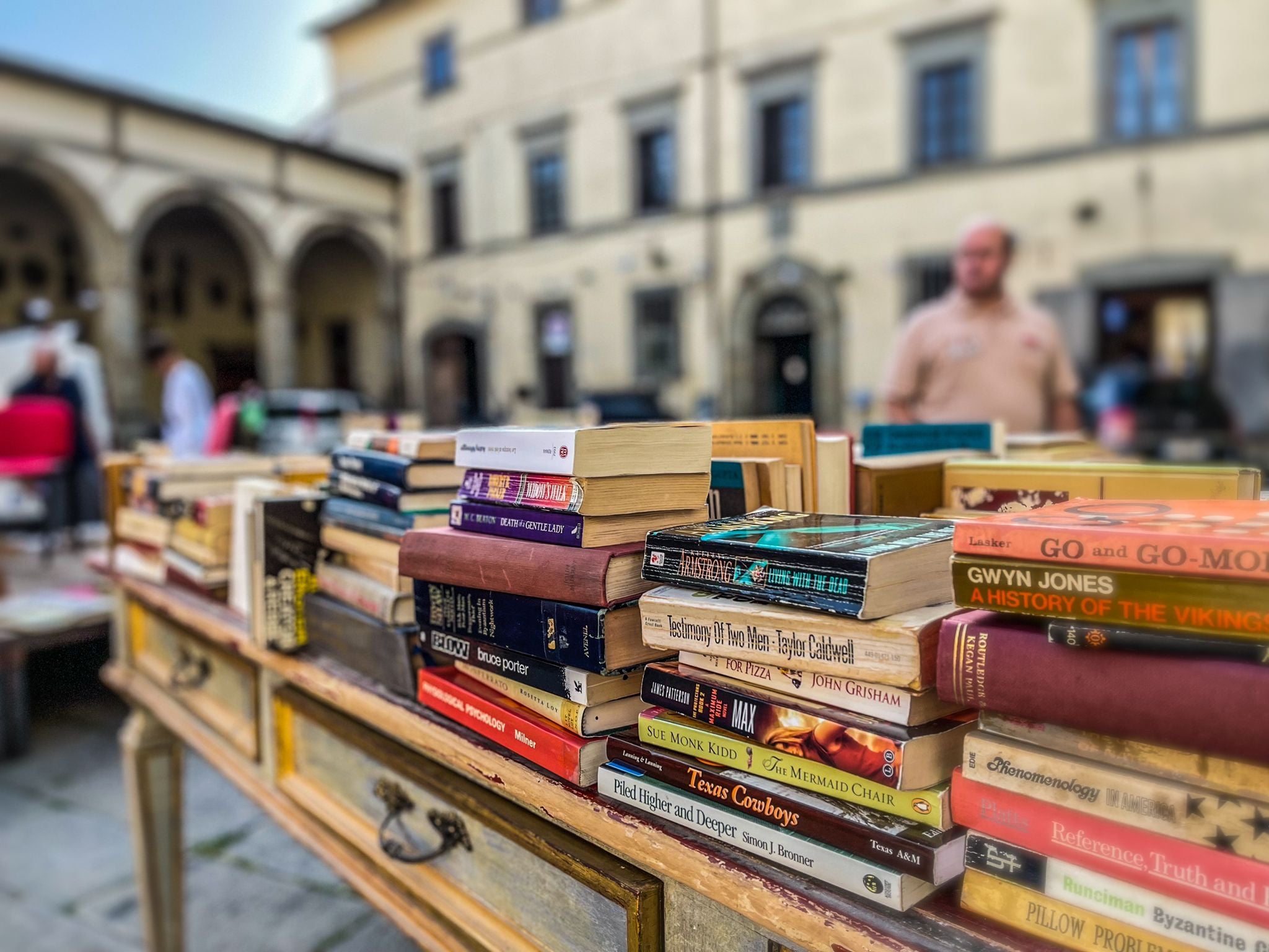 “Uno, nessuno e centomila”:  inizia la raccolta di libri di ogni genere: romanzi, saggi e libri per ragazzi