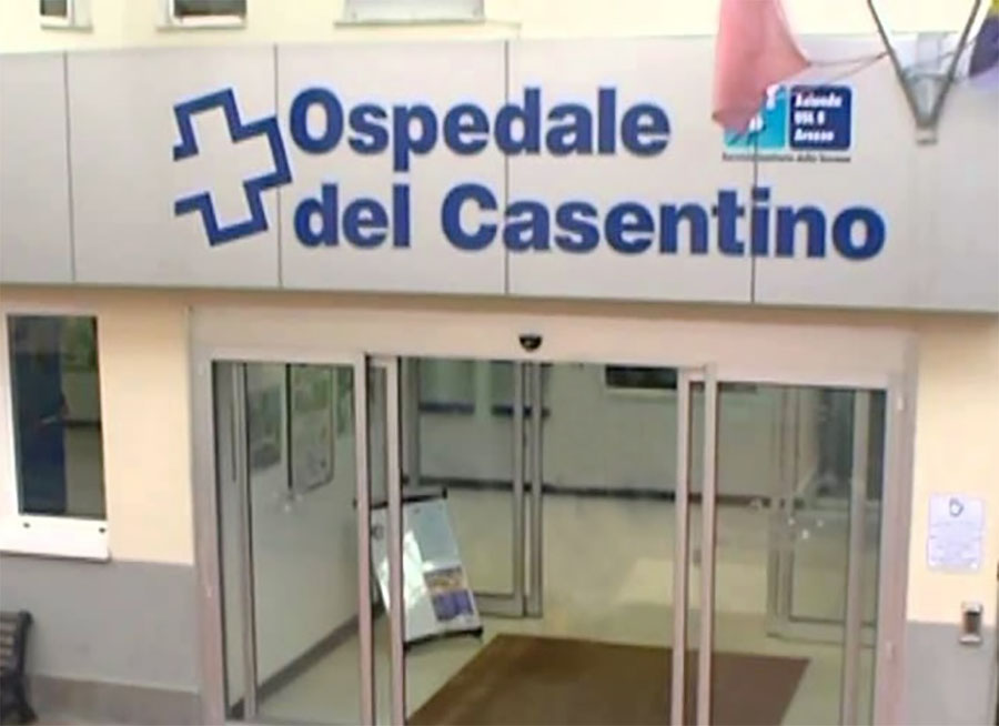 68enne viene investita sulle strisce, trasferita in codice giallo in ospedale