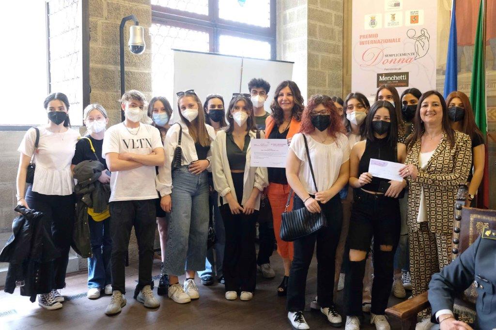 Premio “Semplicemente donna”