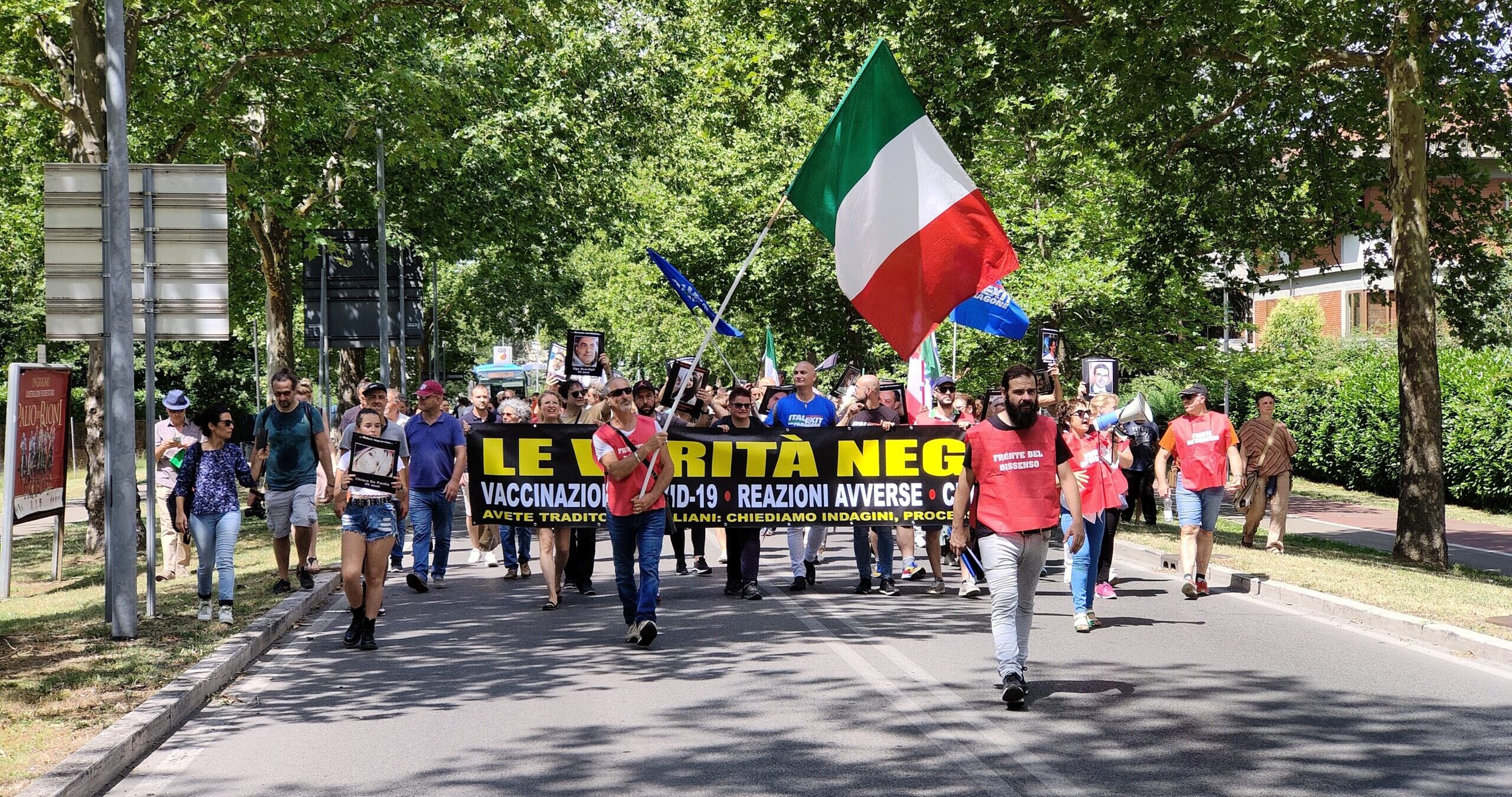 Dal San Donato a viale Giotto: la marcia per “Le Verità Negate” sul Covid-19