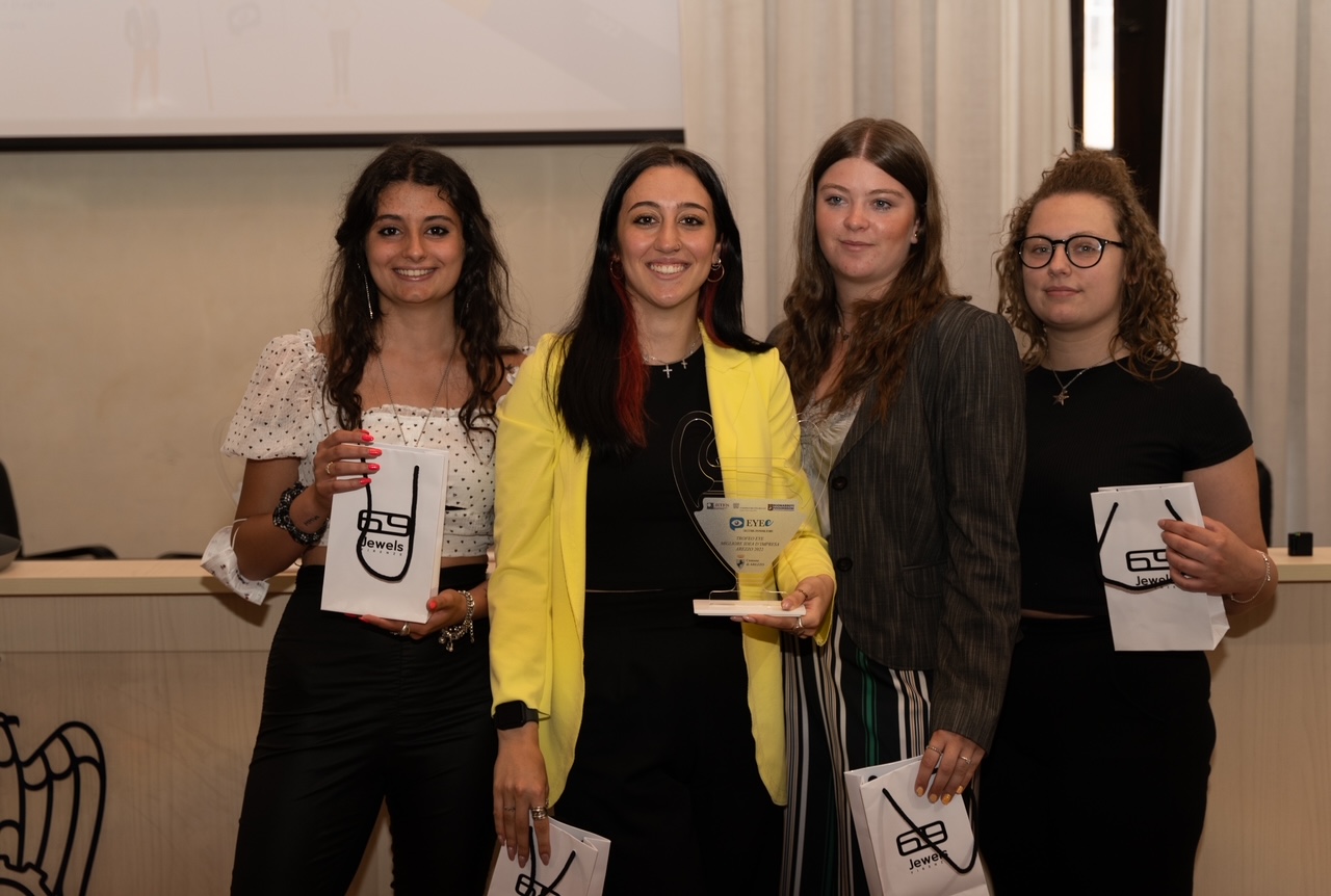 Cinque ragazze vincono il Trofeo Eye, per la miglior idea d’impresa
