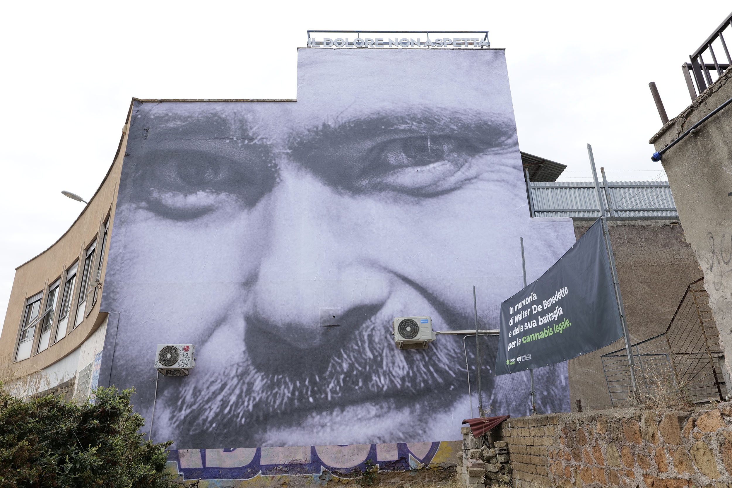 Cannabis: murale per ricordare la lotta di De Benedetto