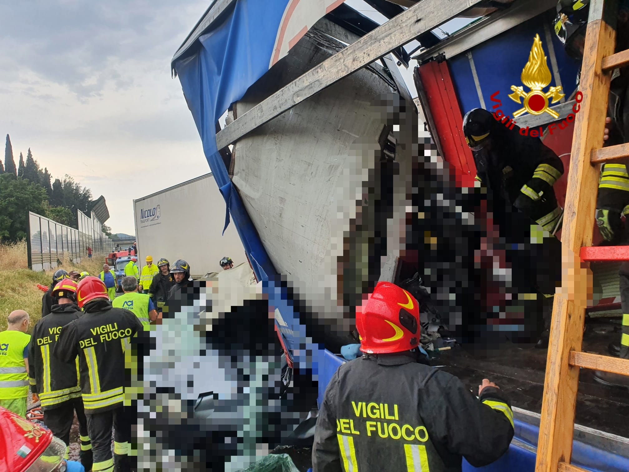 Maxi tamponamento sulla A1, due morti e autostrada chiusa