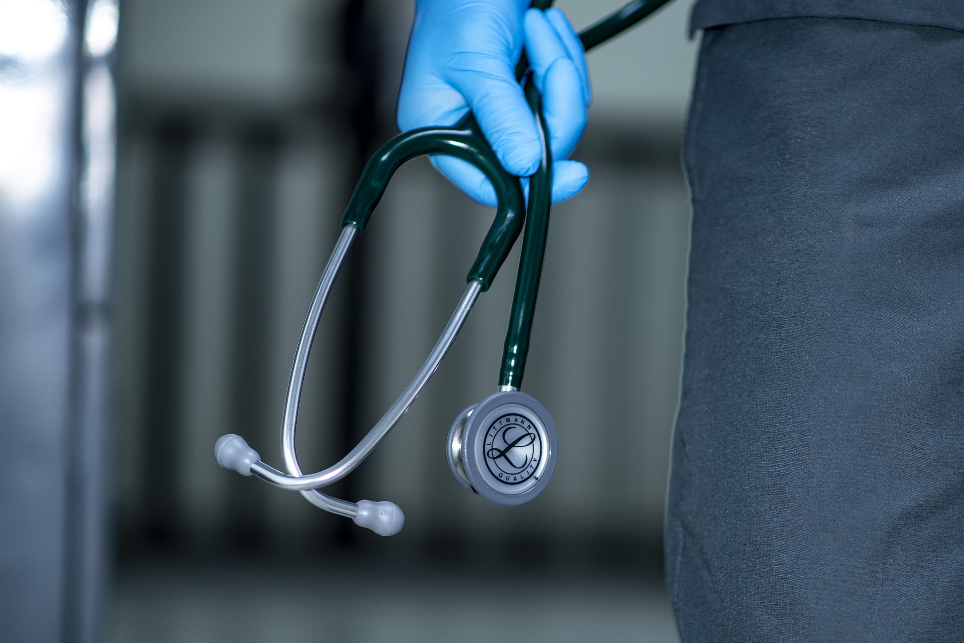 Sanità, Nursing Up De Palma: «i contagi Covid negli ospedali tornano pericolosamente a salire. Ben 6487 operatori sanitari in più si sono infettati negli ultimi sei giorni, con un picco del 68%»