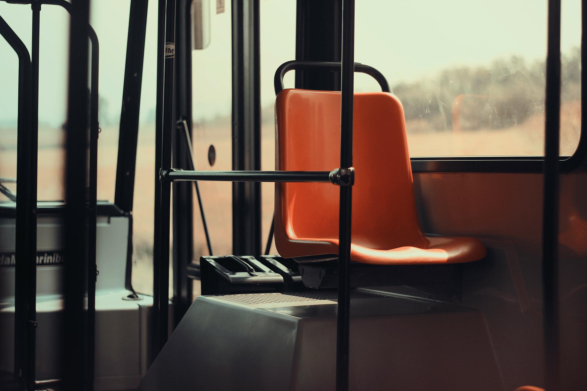 Cortona, ubriachi salgono sul bus degli studenti: intervento della Polizia municipale