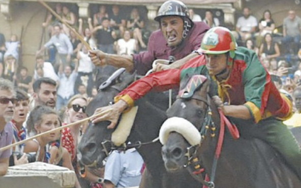 Palio Siena, Atzeni, Mano de Dios Palio Siena, Atzeni, Mano de Dios