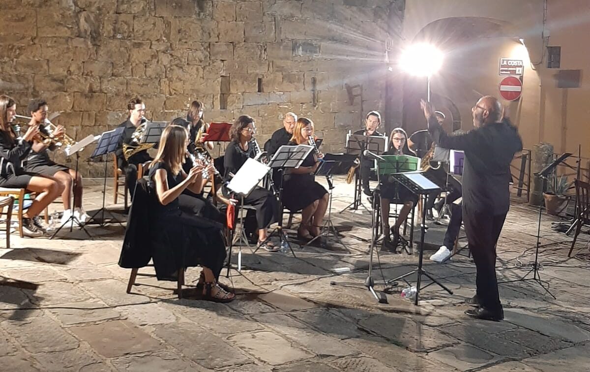 Tante presenze per la magica serata di “Borgo dei Desideri” a Poppi