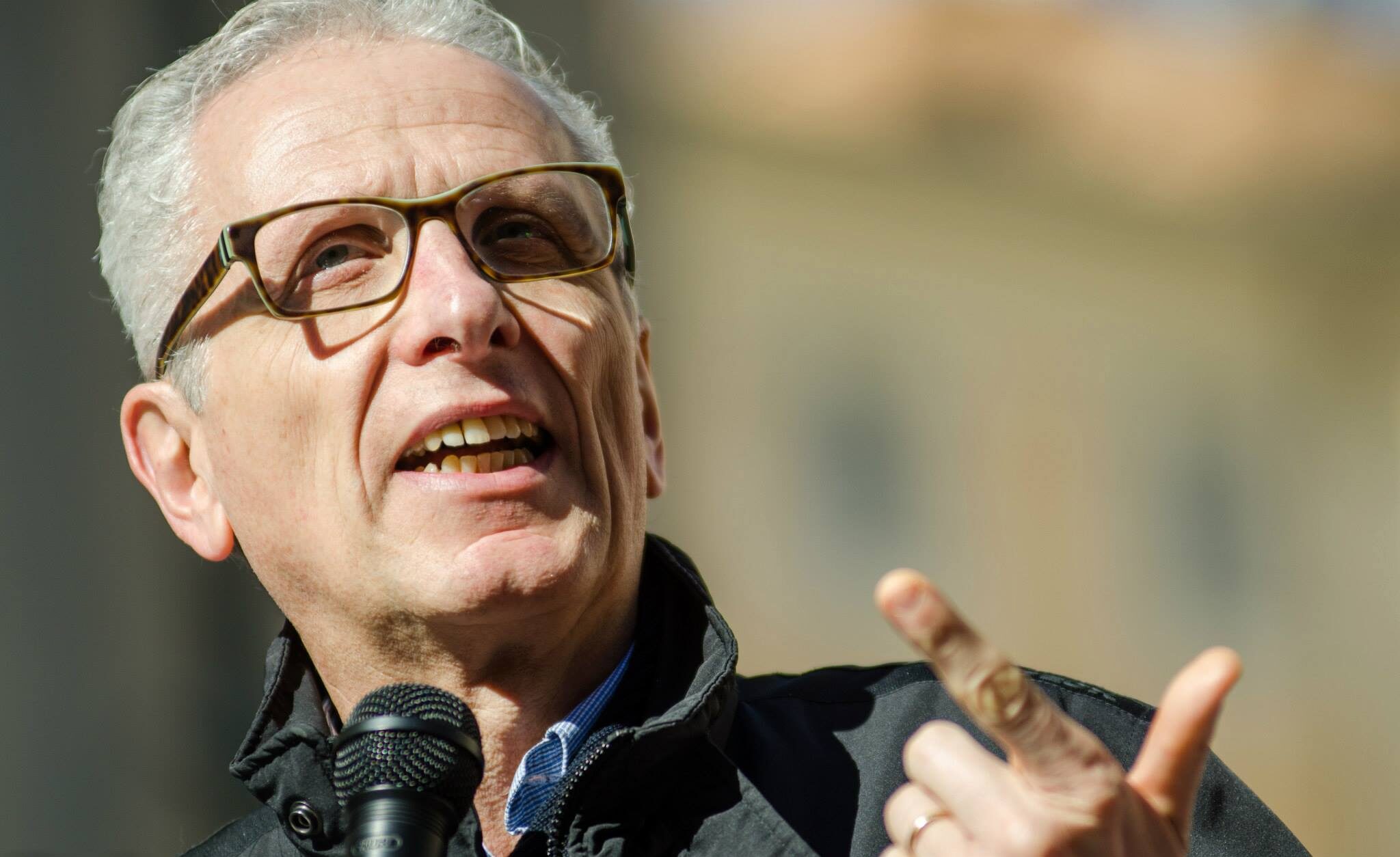 Romani (ISP): “Via obbligo vaccino e multe, serve commissione inchiesta su pandemia”