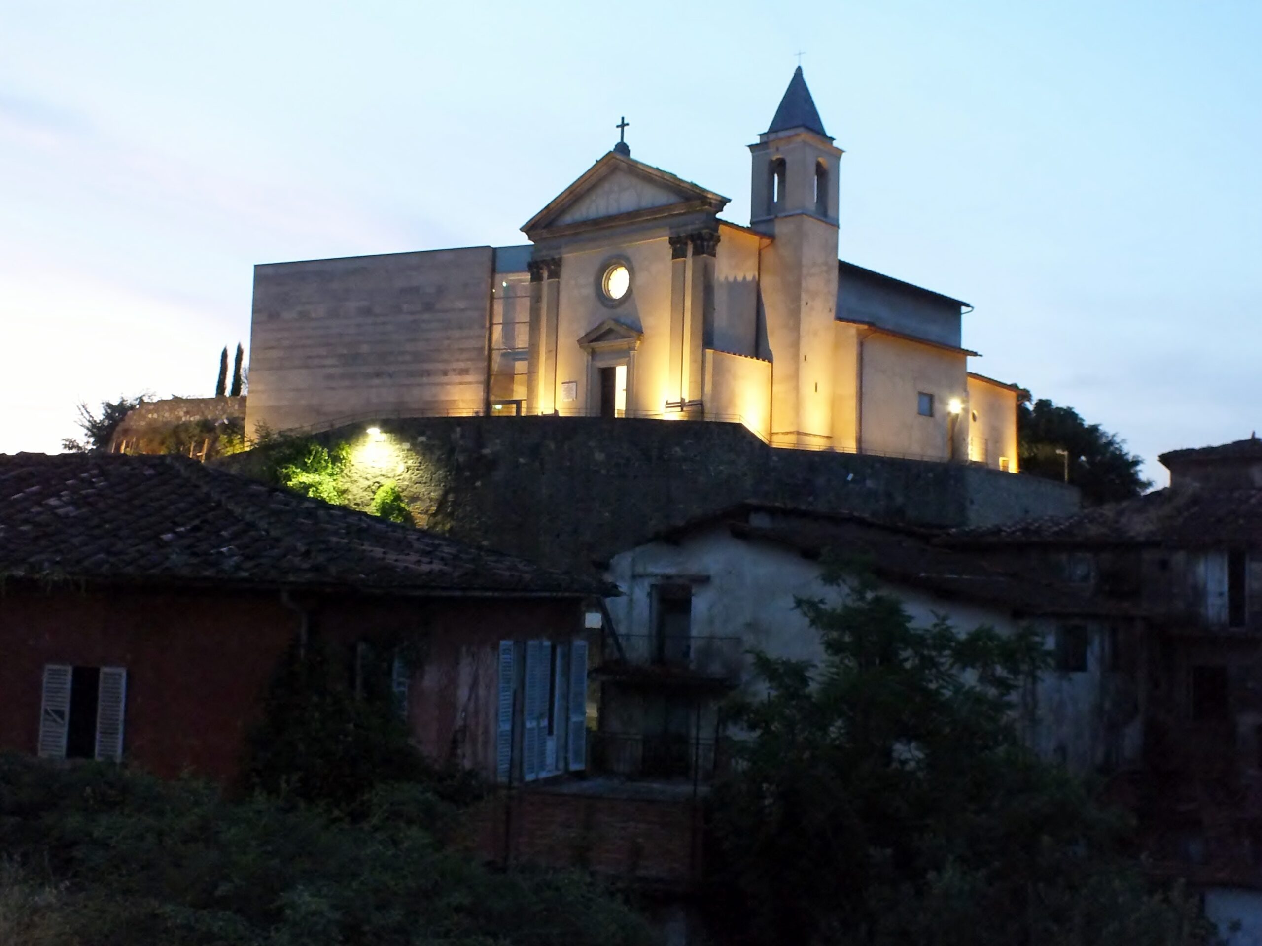 L’Espresso dedica un reportage sulla storia di Castelnuovo D’Avane