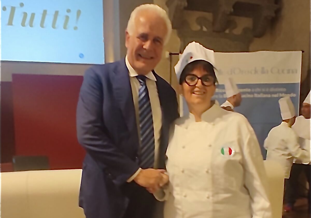 La chef di Talla Francesca Bartoli premiata oggi a Firenze con il “5 Stelle d’Oro” per aver contribuito a diffondere la buona cucina nel mondo