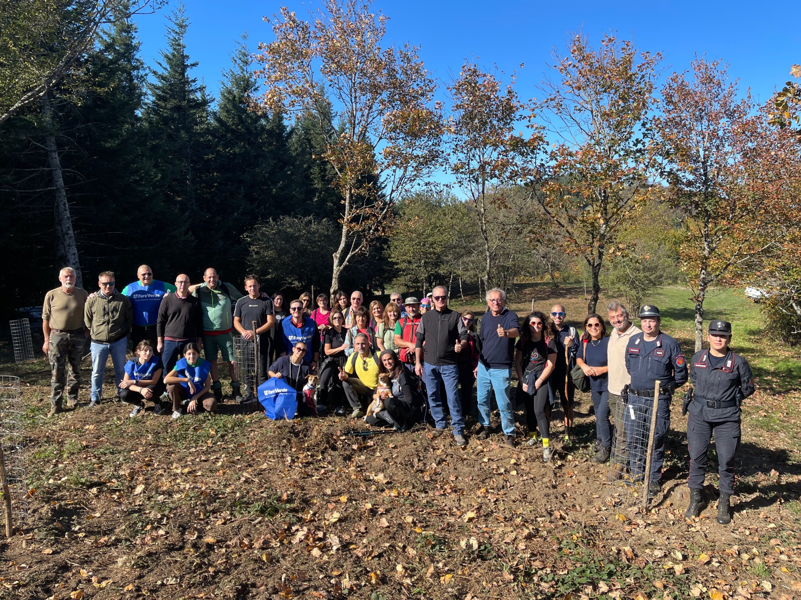 50 nuovi alberi a Monte Castel Giudeo: il regalo di nozze di Iris e Ben