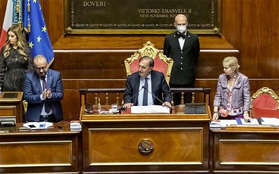 Bufera su la Russa per le parole sul 25 aprile. Lui: “Lo rispetto, leggete bene”. E minaccia querele