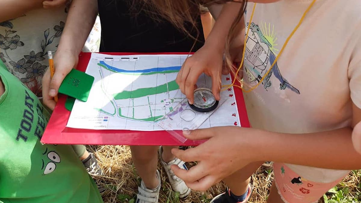 Viaggiatrici, esploratori: a Cortona gli studenti della provincia si sfidano in “orienteering”